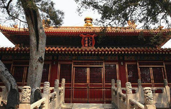 湖南中辉仿古艺术工艺有限责任公司,湖南仿古建筑修建,建筑彩绘,文物修缮 湖南中辉仿古艺术工艺有限责任公司,湖南仿古建筑修建,建筑彩绘,文物修缮